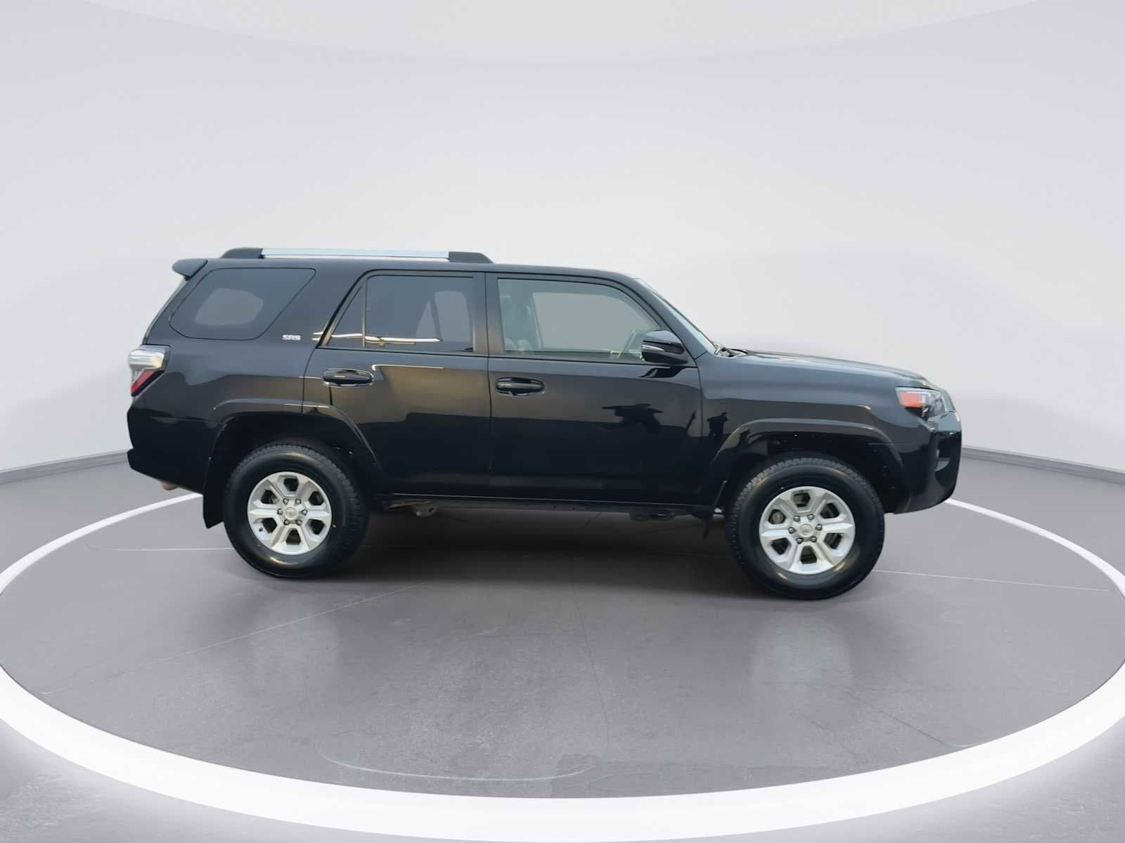Thumbnail: 2019 Toyota 4Runner - 9
