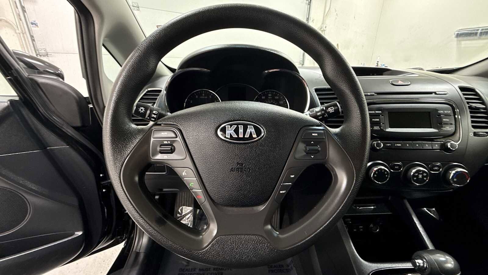 Thumbnail: 2017 Kia Forte - 17