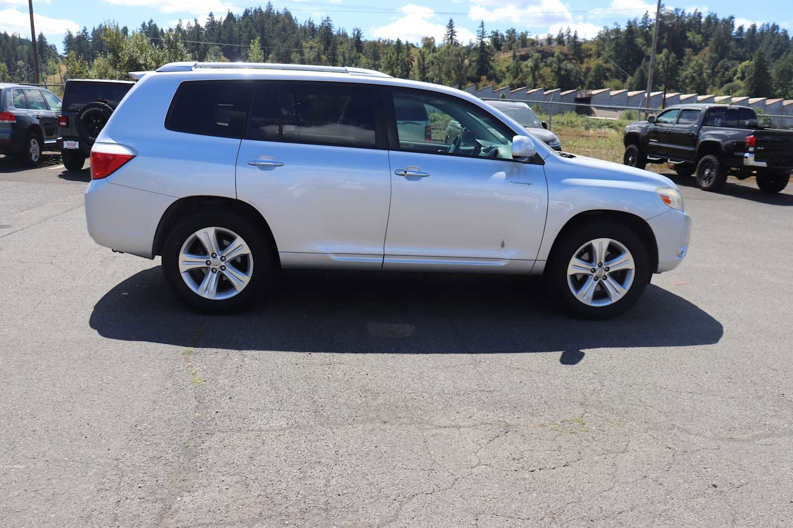 Thumbnail: 2009 Toyota Highlander - 4
