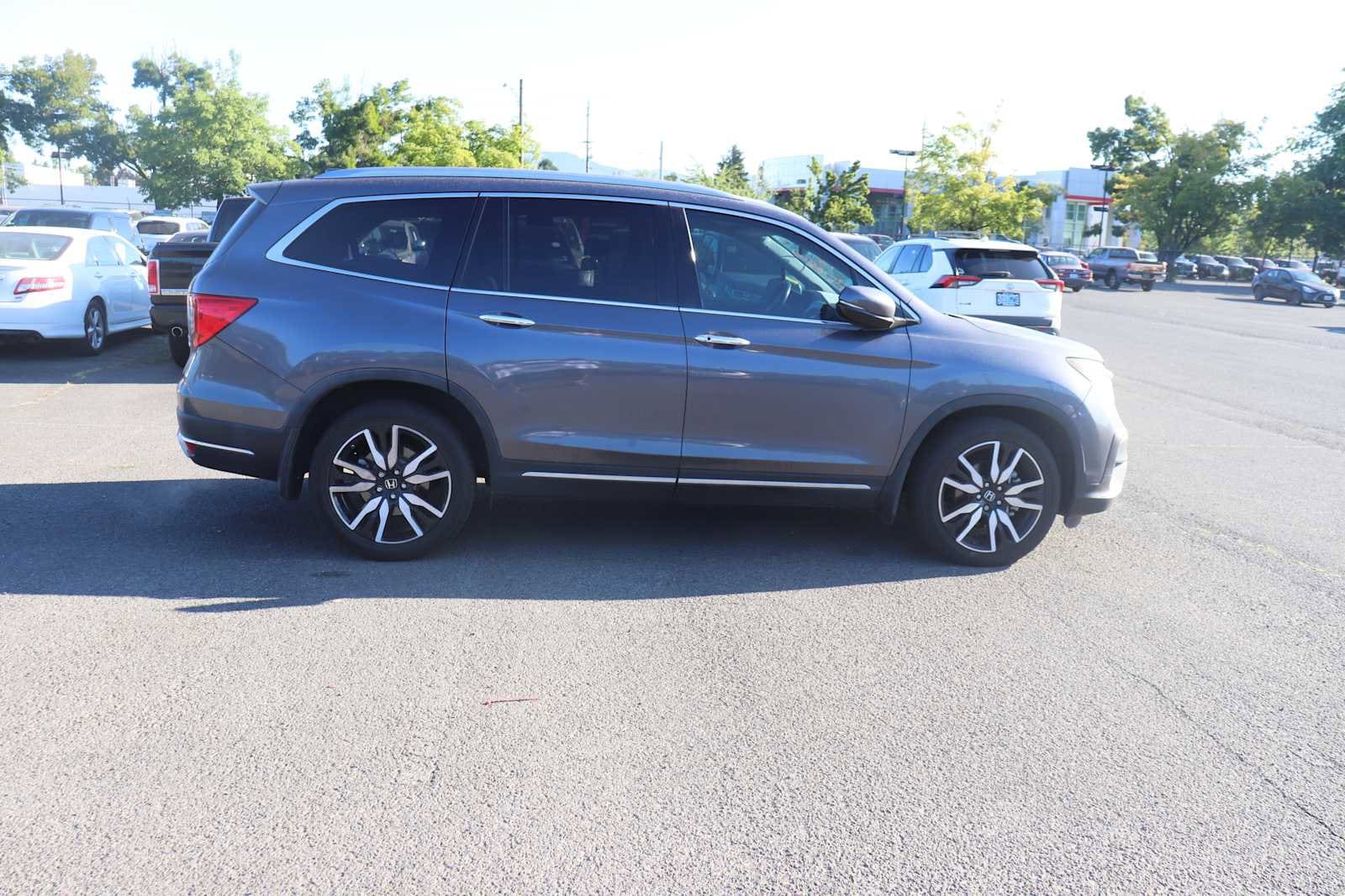 Thumbnail: 2019 Honda Pilot - 4