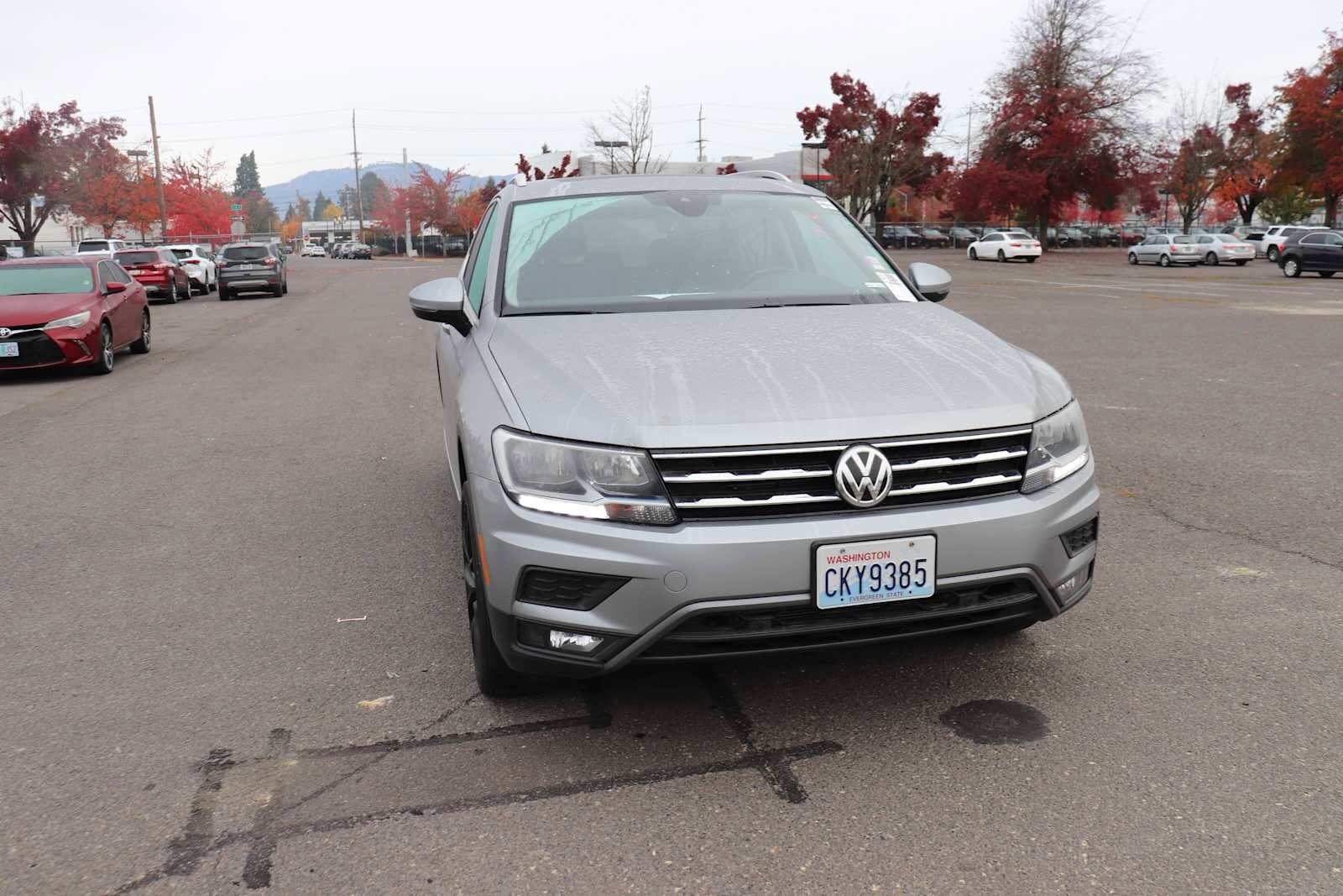 2021 Volkswagen Tiguan R-Line Black SEL photo 2