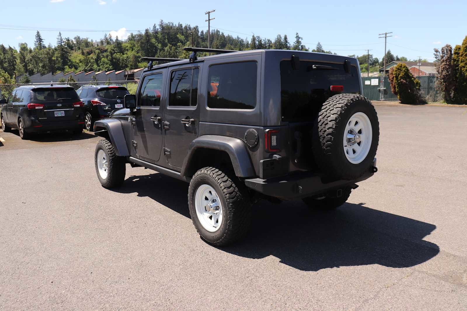 Thumbnail: 2016 Jeep Wrangler - 7
