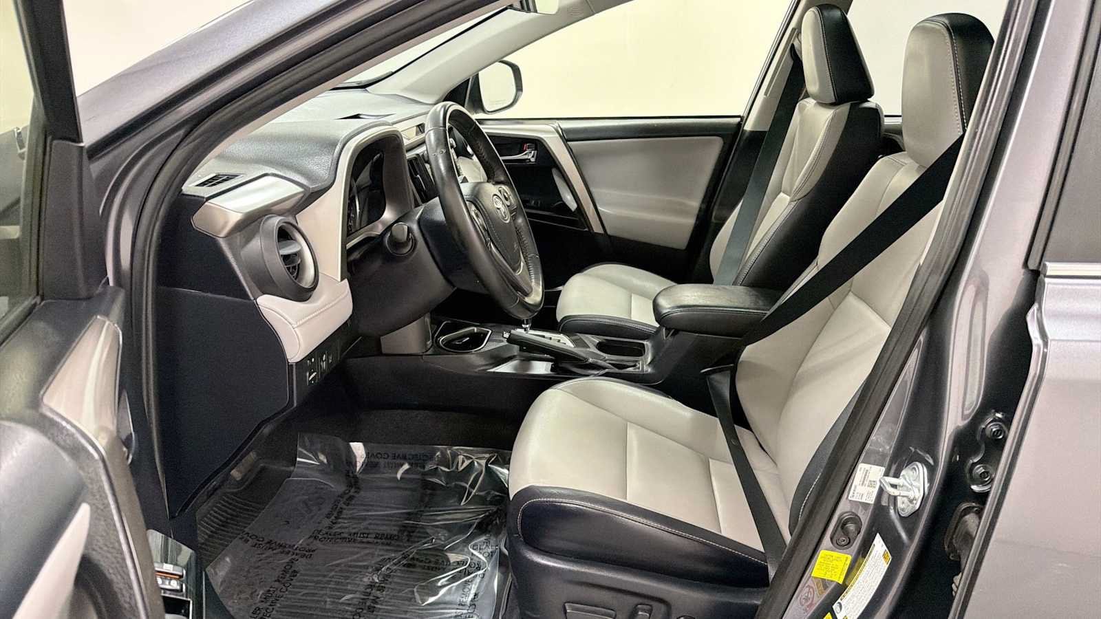 Thumbnail: 2018 Toyota RAV4 - 13