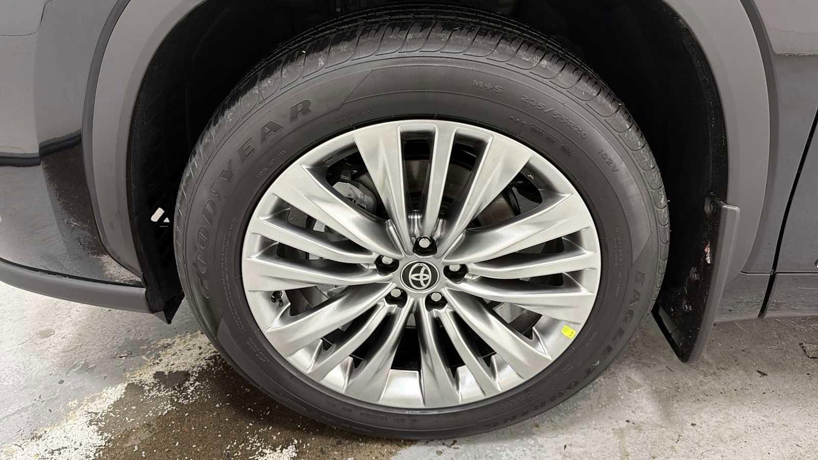 Thumbnail: 2026 Toyota Highlander - 10