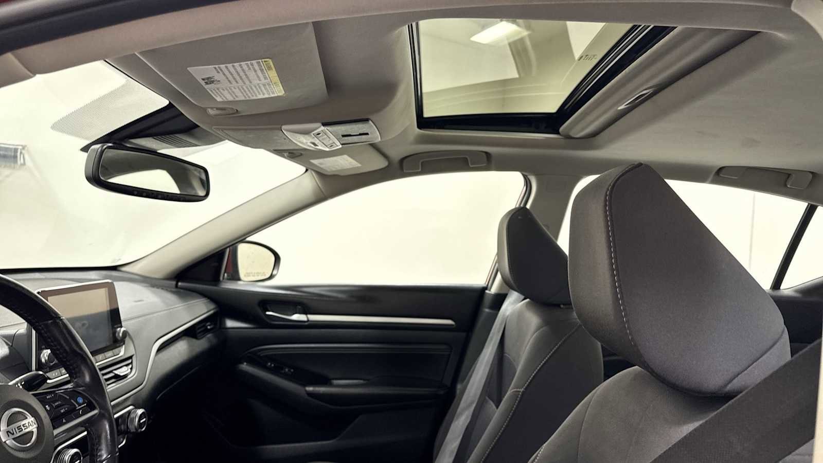 Thumbnail: 2020 Nissan Altima - 23