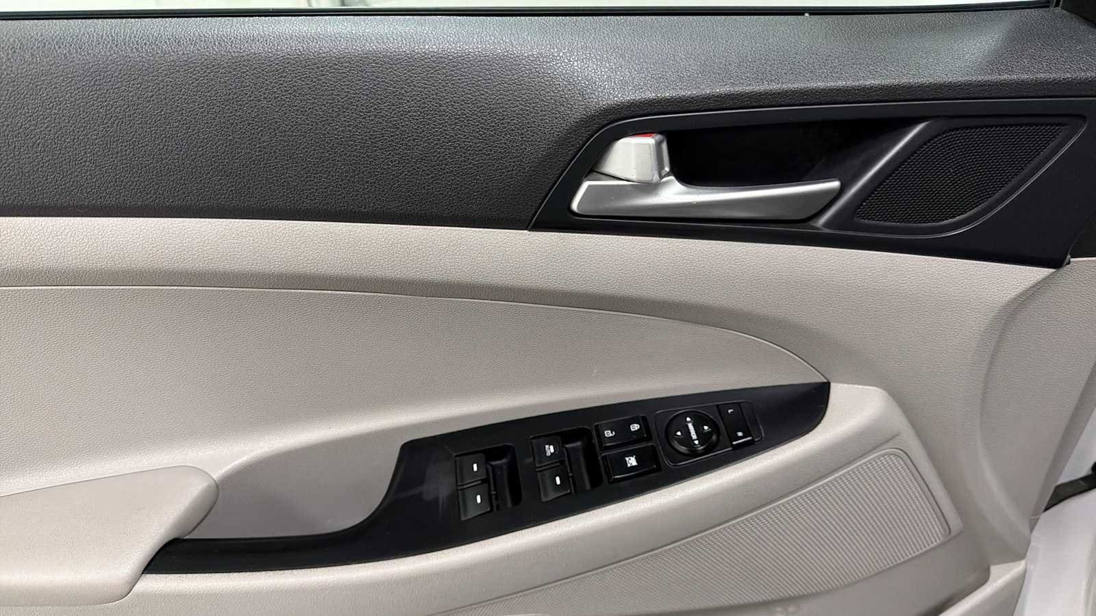 Thumbnail: 2019 Hyundai Tucson - 15