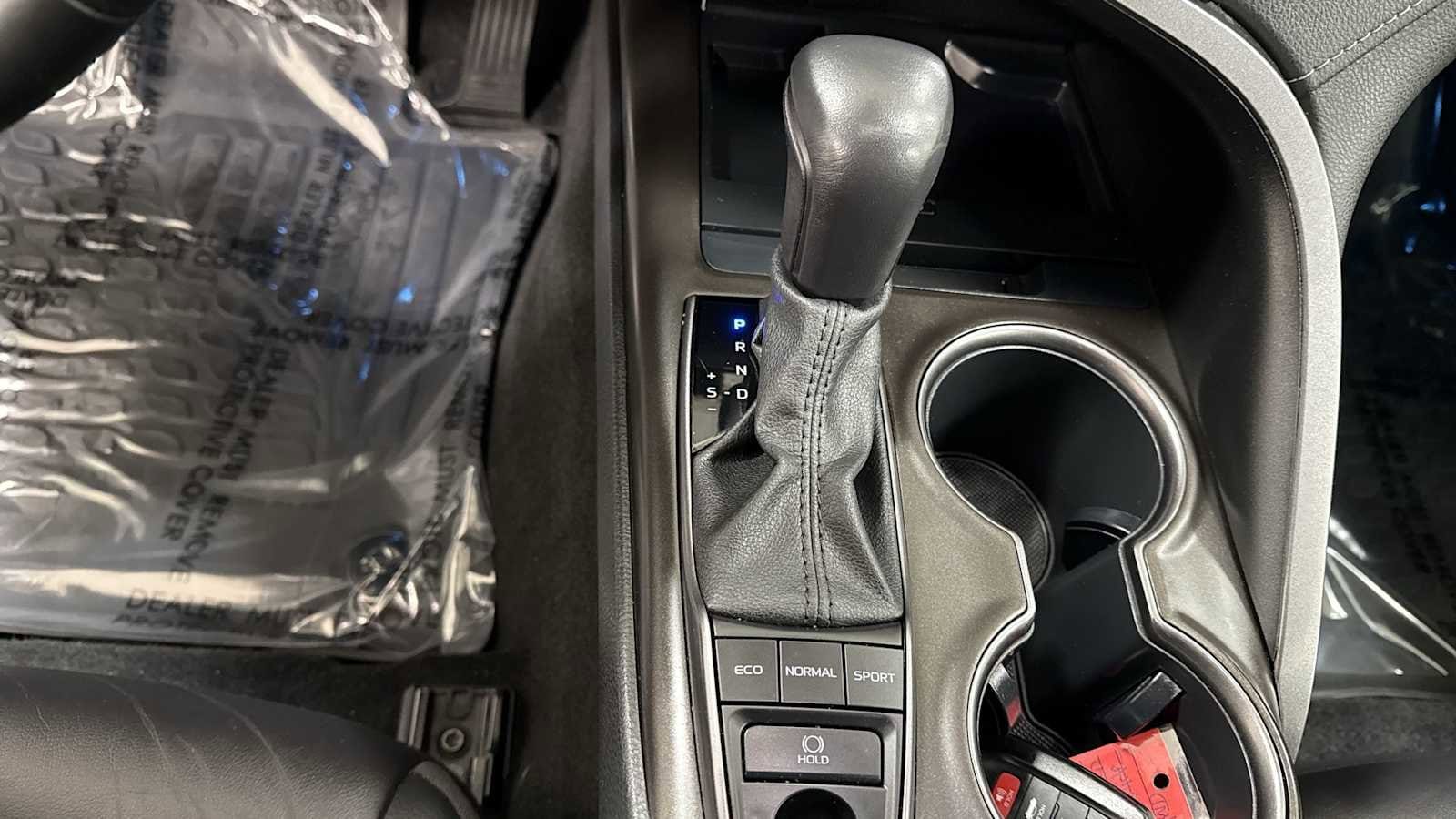 Thumbnail: 2023 Toyota Camry - 22