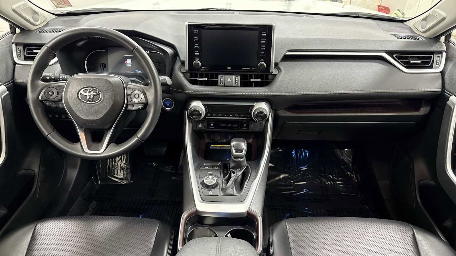 Thumbnail: 2020 Toyota RAV4 - 26