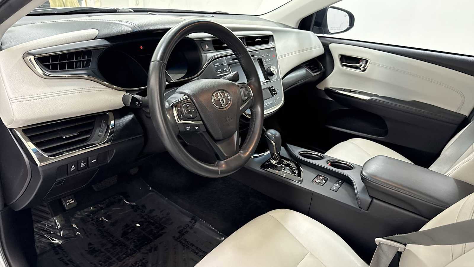 Thumbnail: 2016 Toyota Avalon - 12