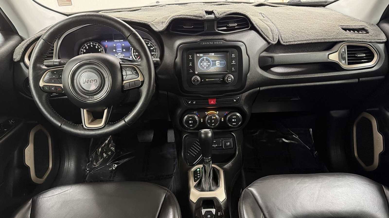 Thumbnail: 2016 Jeep Renegade - 26