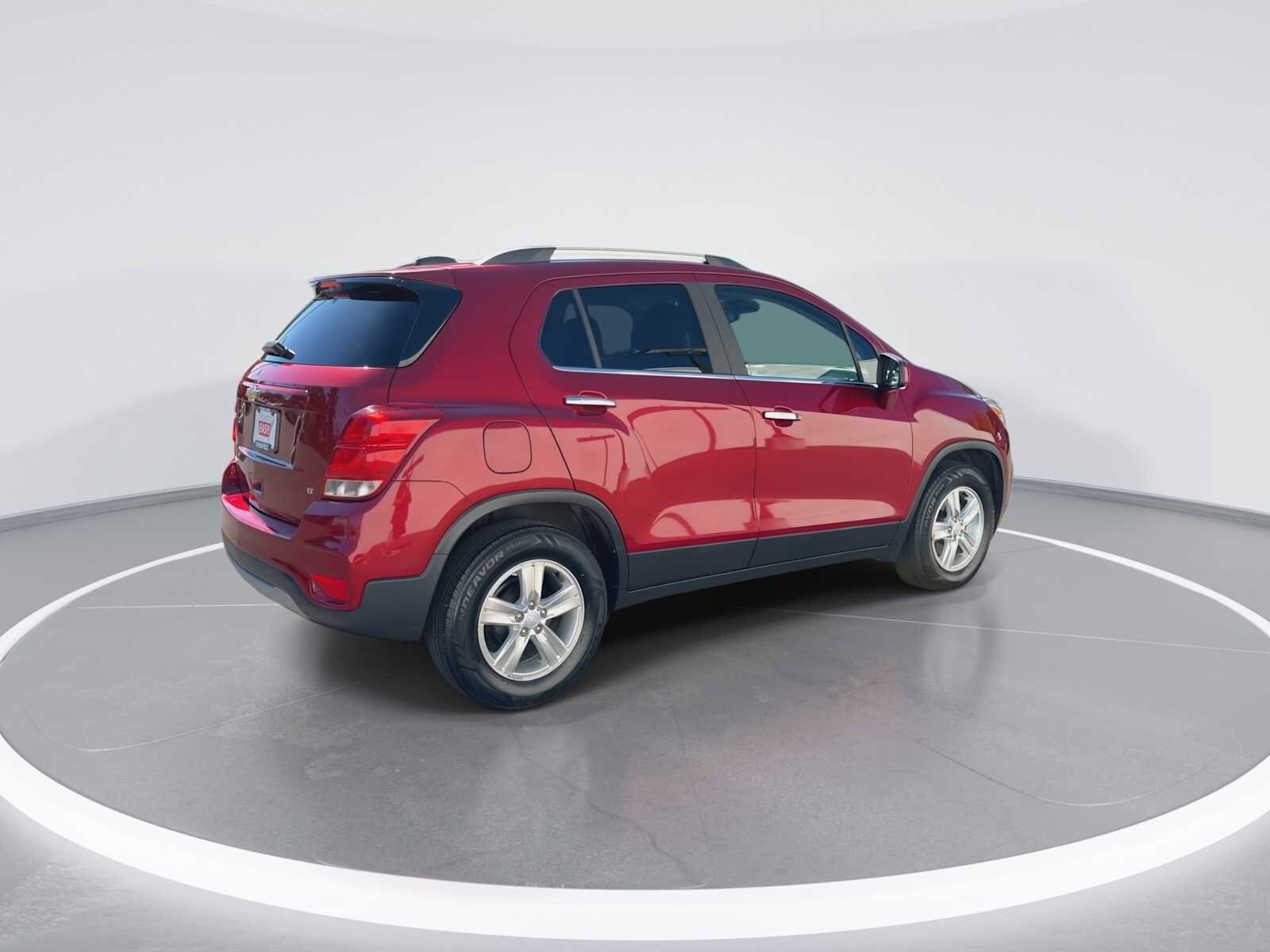 Thumbnail: 2018 Chevrolet Trax - 7