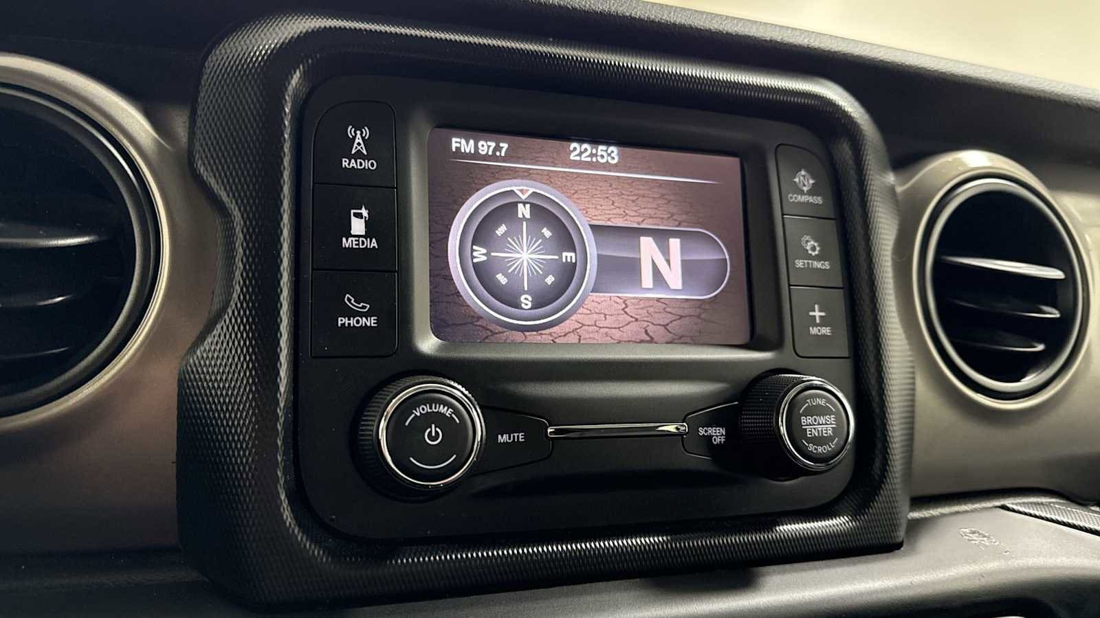 Thumbnail: 2020 Jeep Wrangler - 20