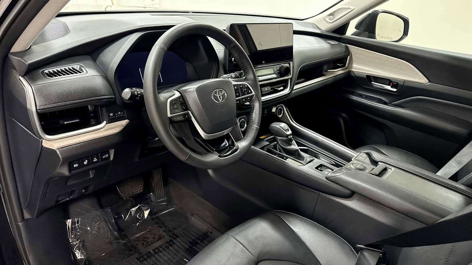 2024 Toyota Grand Highlander Limited 12