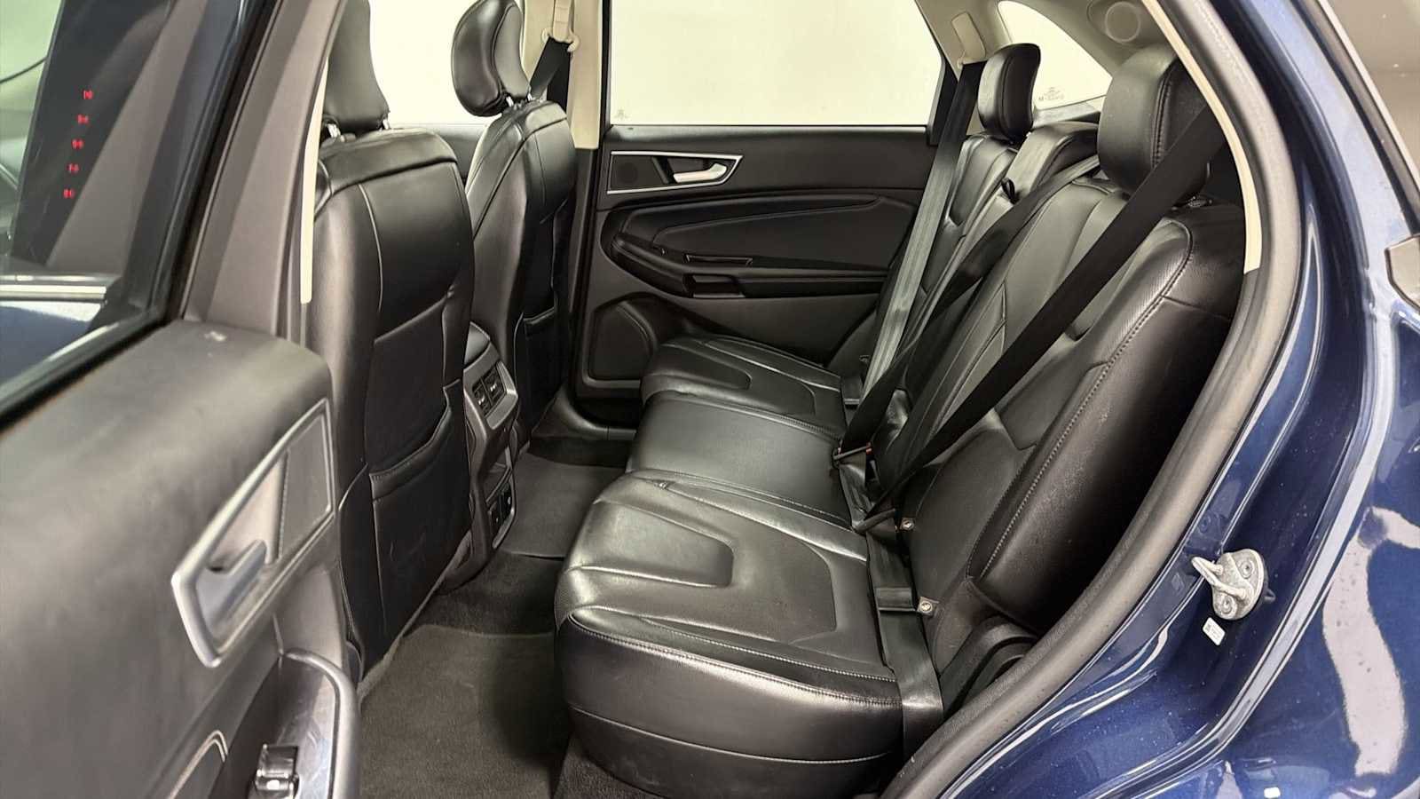 Thumbnail: 2017 Ford Edge - 25