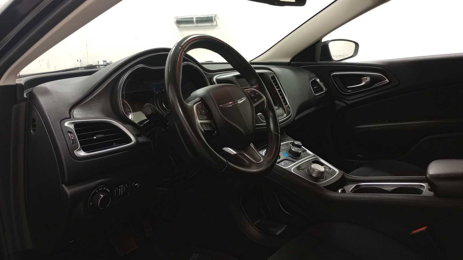 Thumbnail: 2016 Chrysler 200 - 12