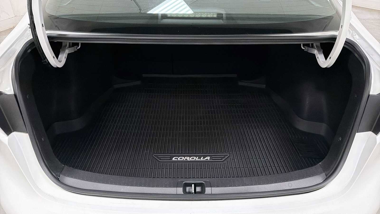 Thumbnail: 2021 Toyota Corolla - 26