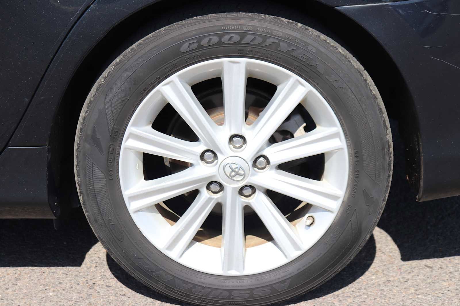 2013 Toyota Camry XLE 9
