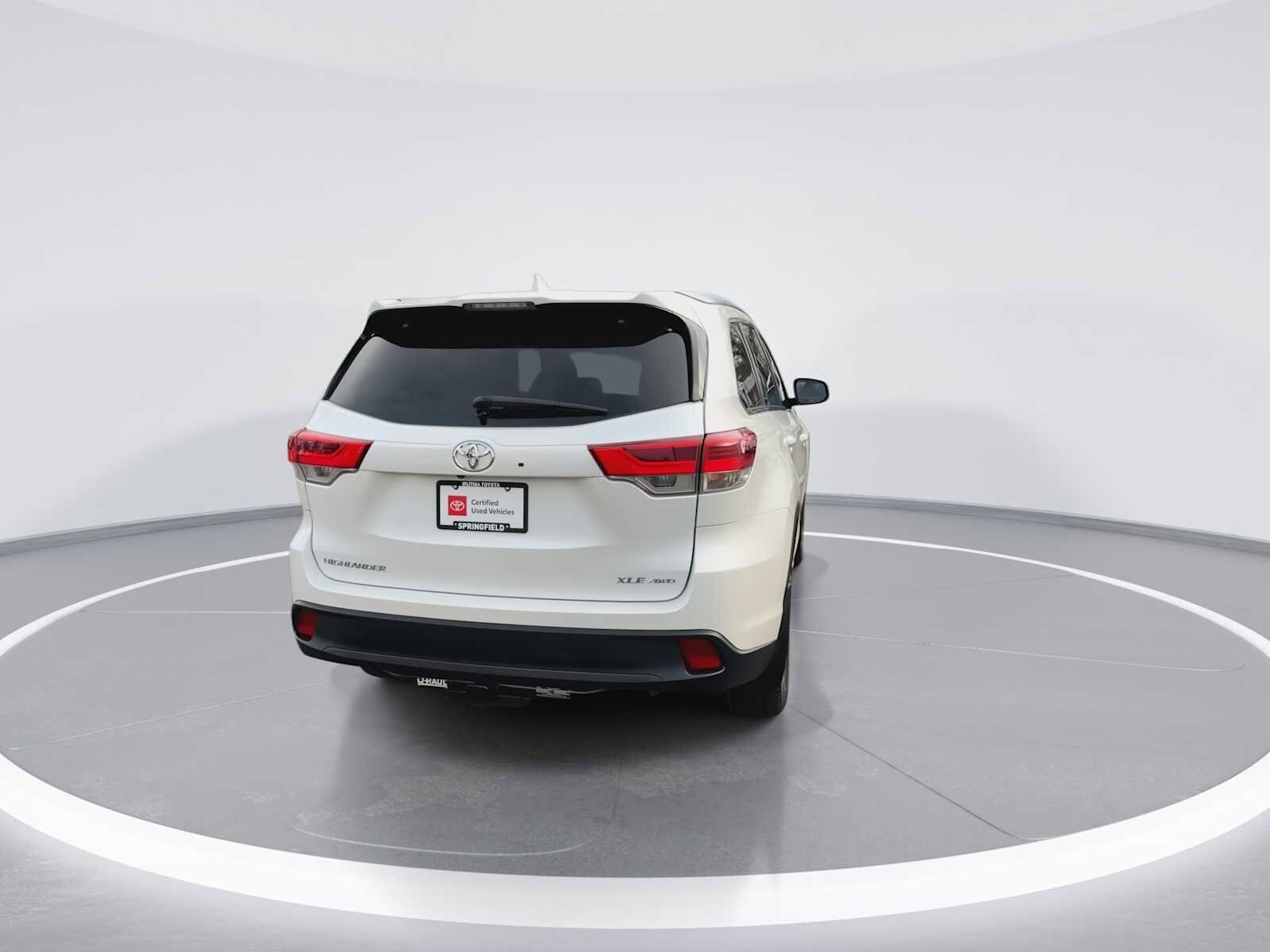 Thumbnail: 2017 Toyota Highlander - 7