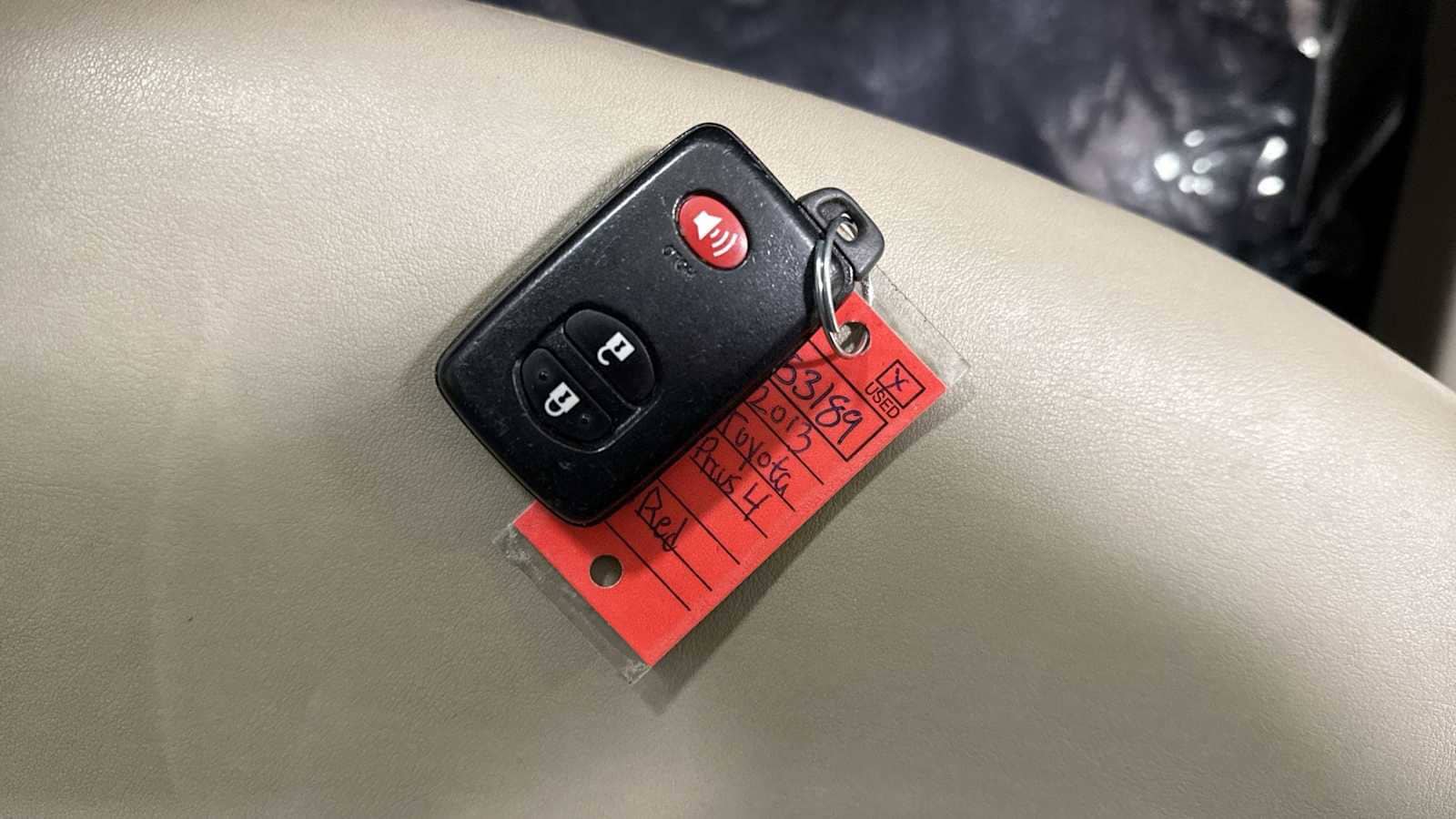 Thumbnail: 2013 Toyota Prius - 30