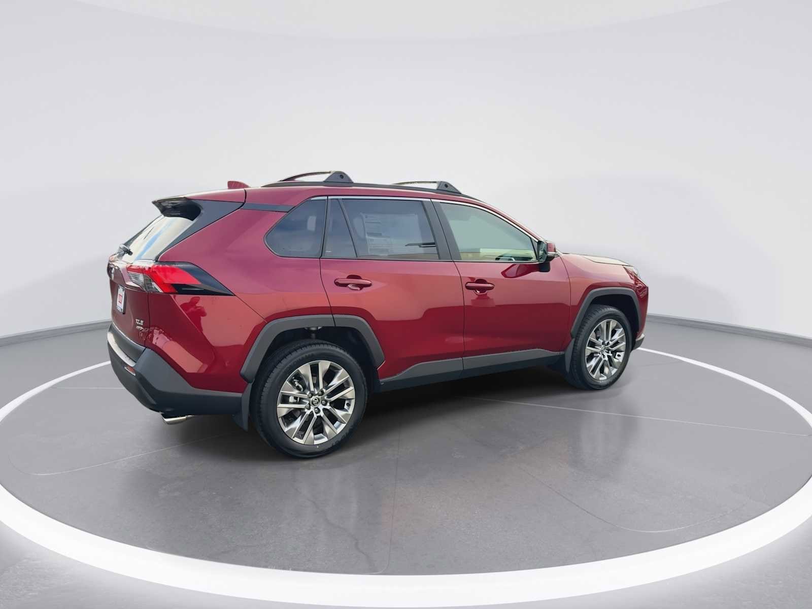 Thumbnail: 2025 Toyota RAV4 - 8