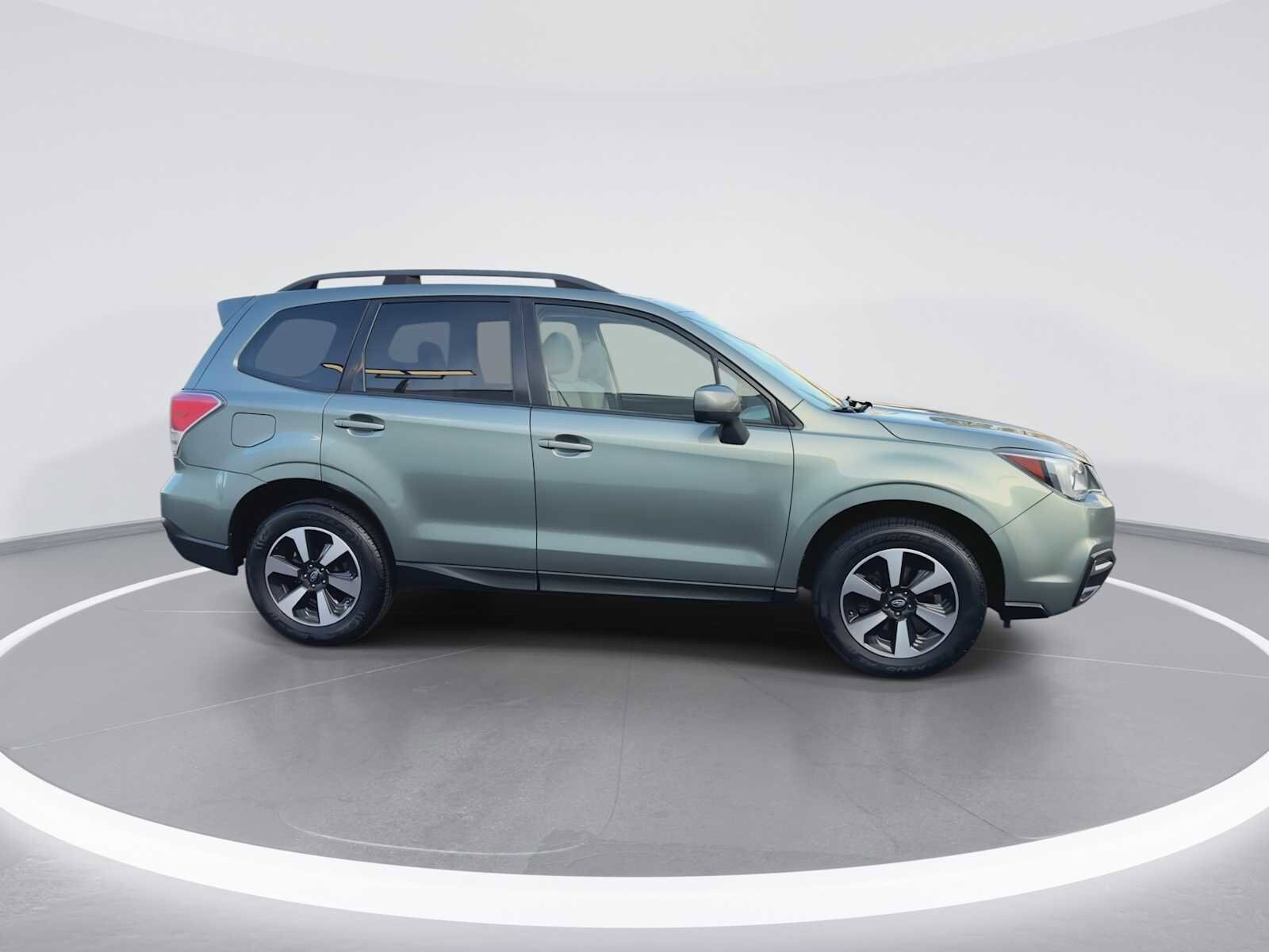 Thumbnail: 2017 Subaru Forester - 9