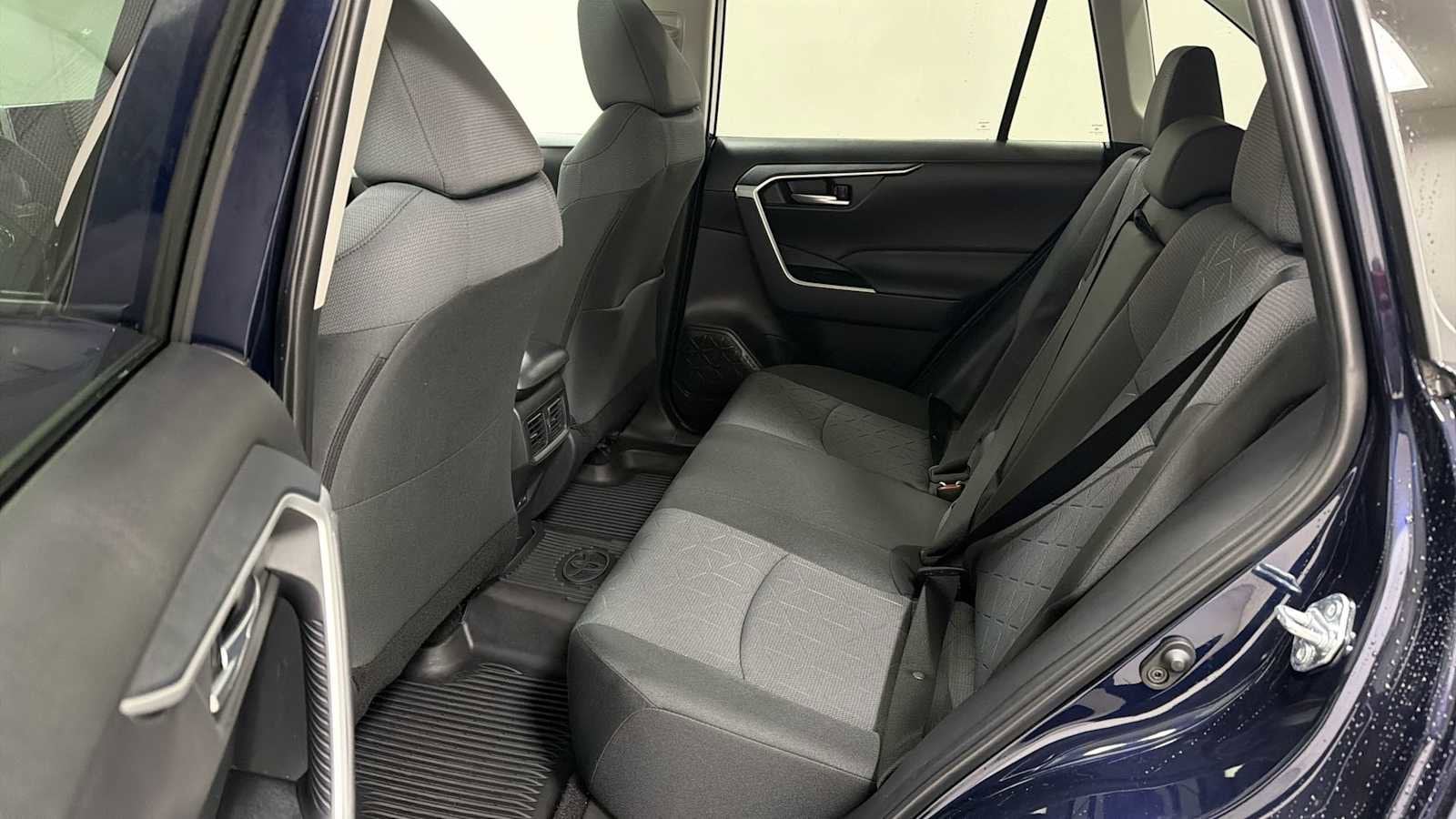 Thumbnail: 2025 Toyota RAV4 - 25