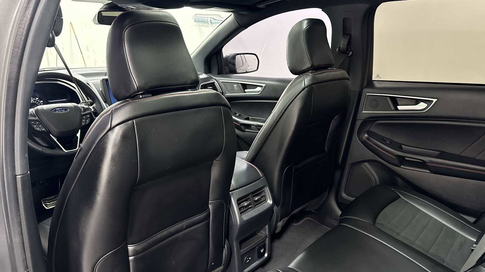 Thumbnail: 2022 Ford Edge - 25