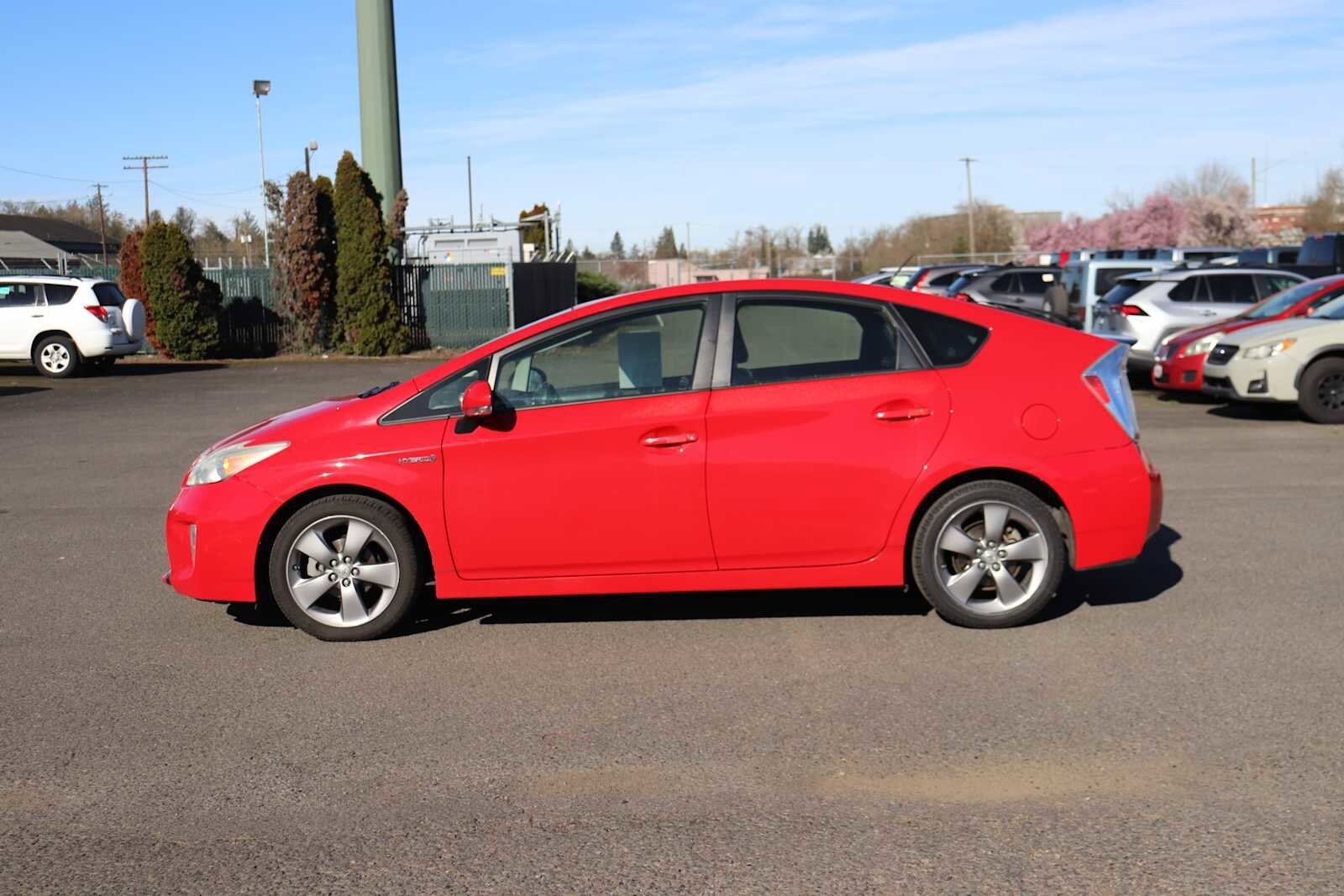 Thumbnail: 2015 Toyota Prius - 8