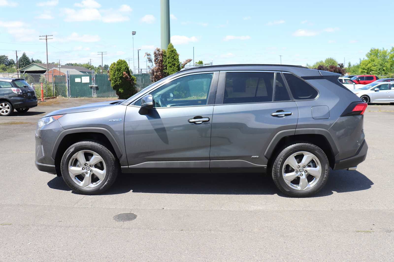 Thumbnail: 2020 Toyota RAV4 - 8