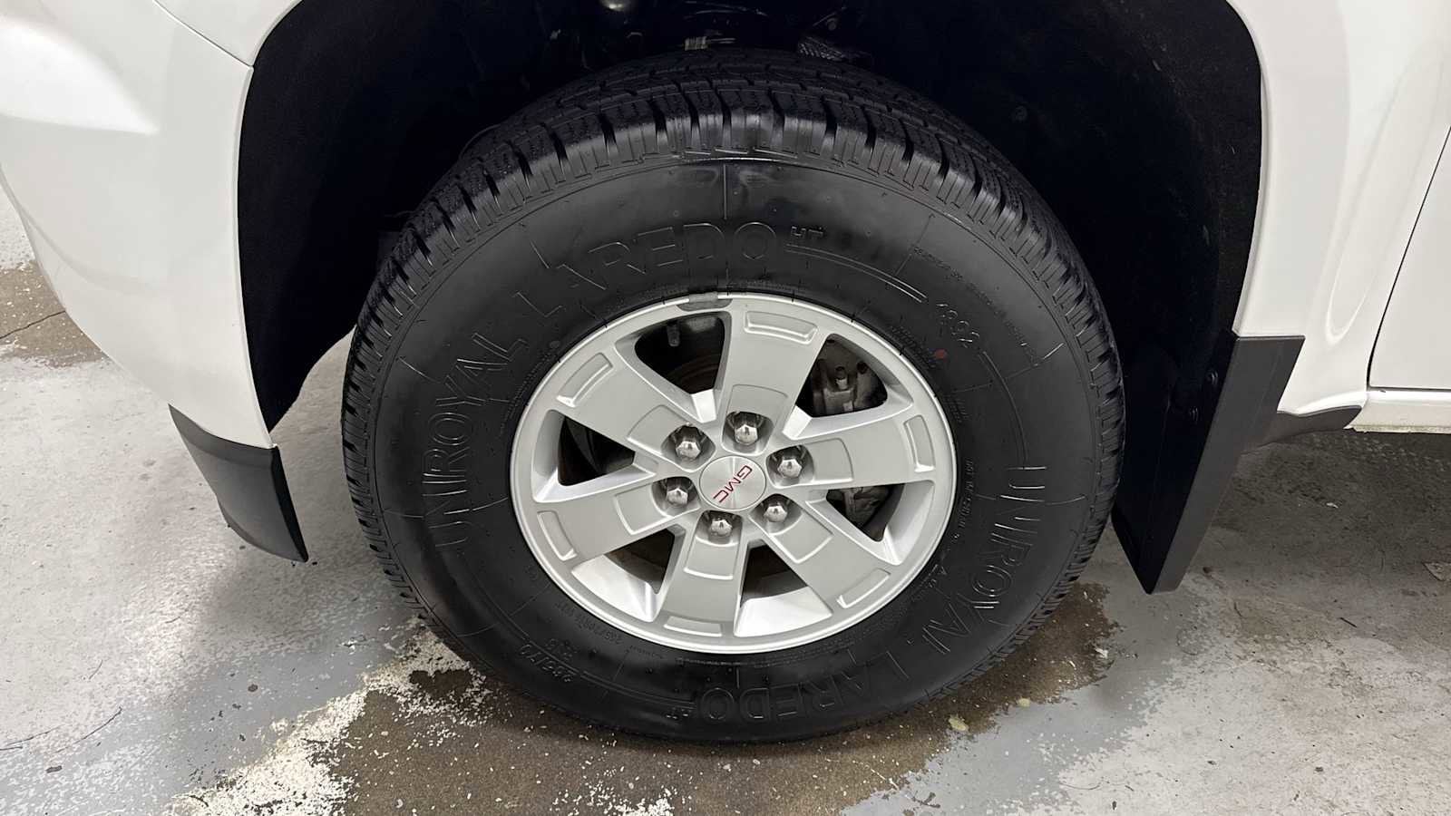 Thumbnail: 2018 GMC Canyon - 10