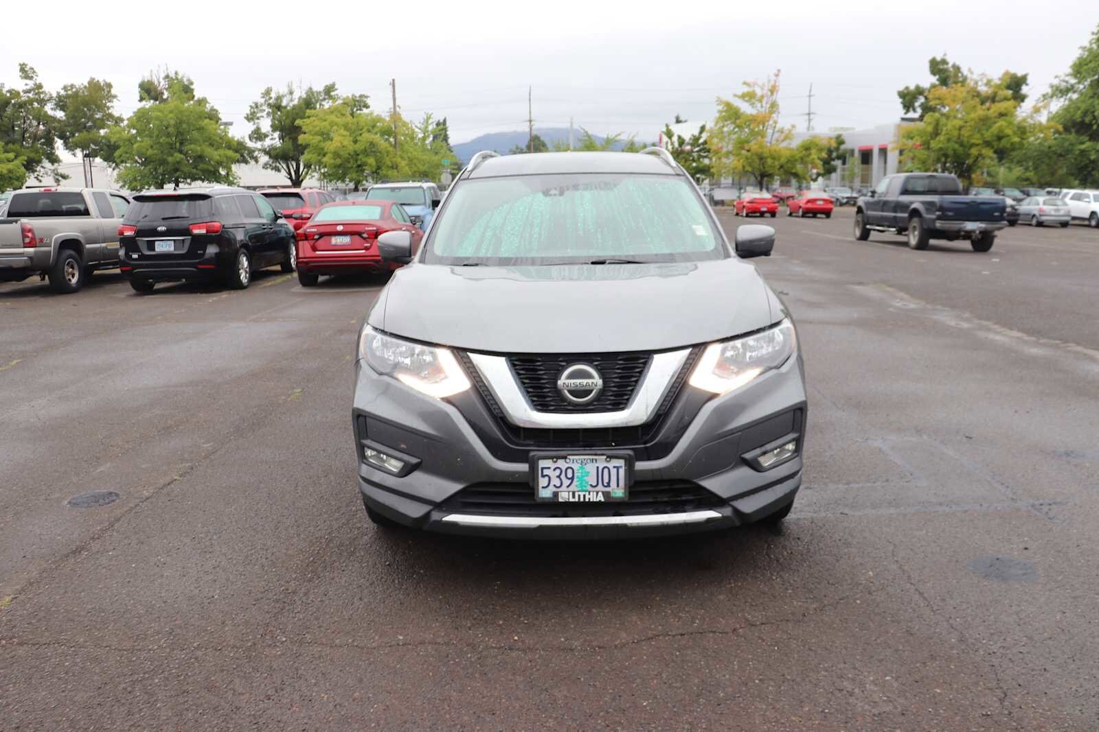 2018 Nissan Rogue SL photo 2