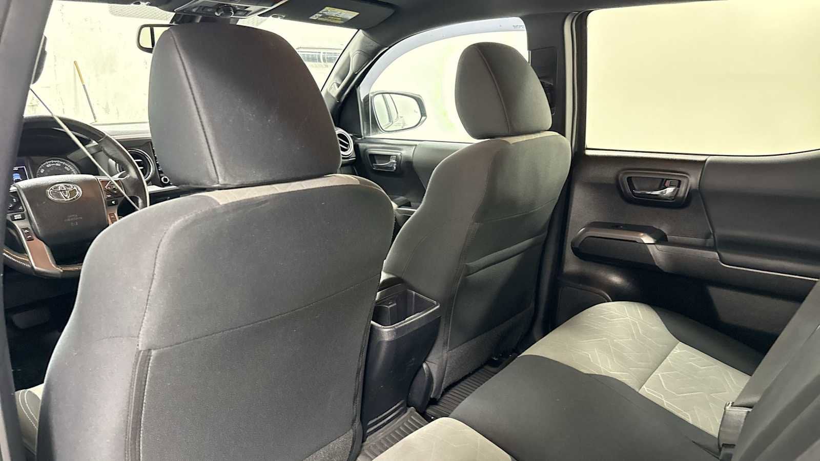 Thumbnail: 2022 Toyota Tacoma - 25