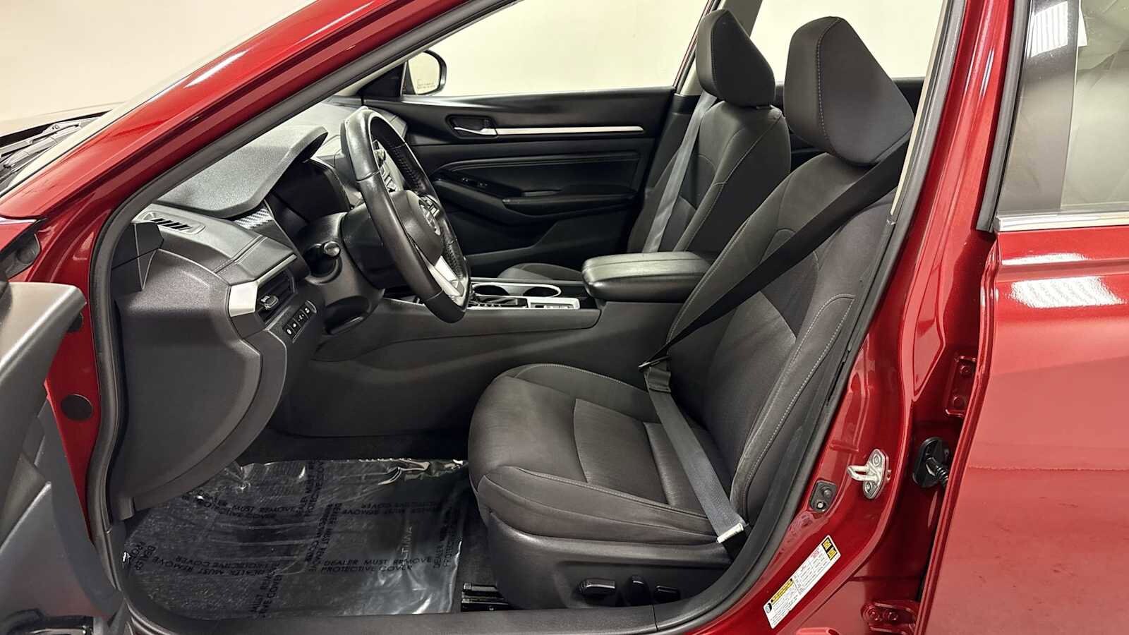 Thumbnail: 2020 Nissan Altima - 13