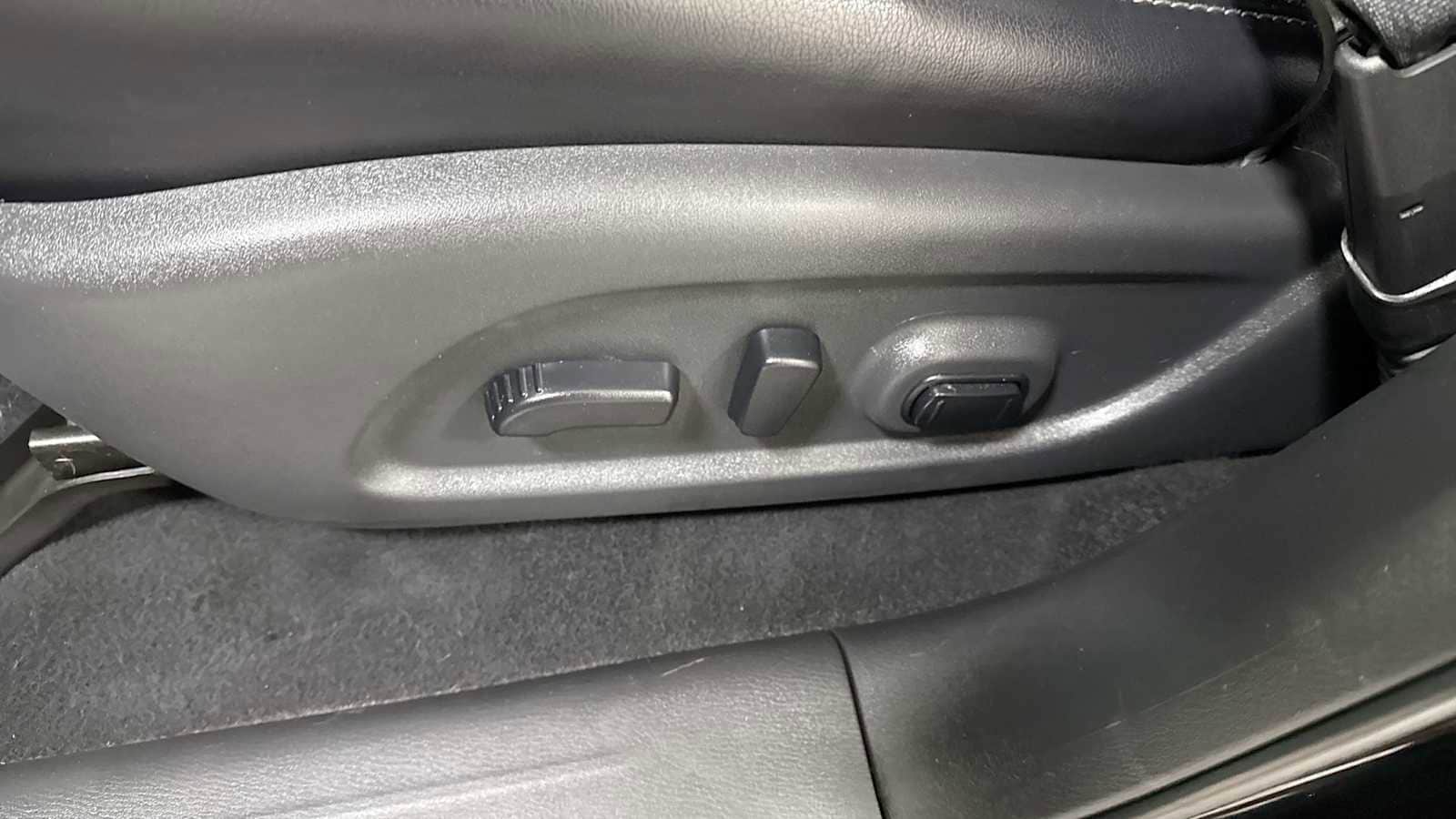 Thumbnail: 2019 Nissan Pathfinder - 14