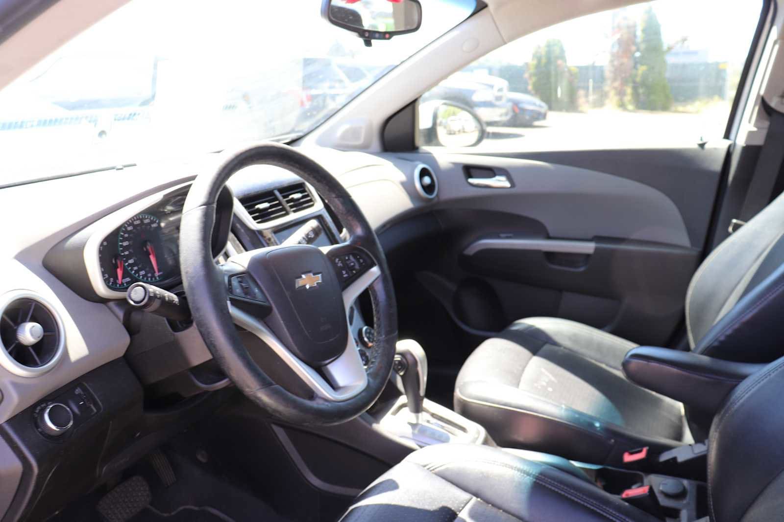 Thumbnail: 2018 Chevrolet Sonic - 10