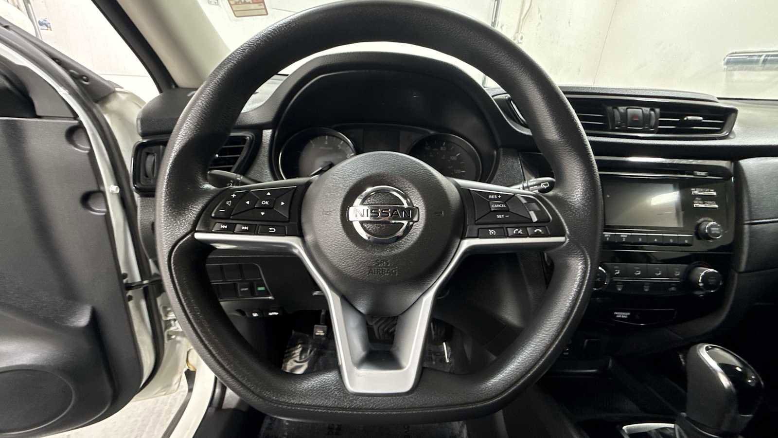 Thumbnail: 2017 Nissan Rogue - 16