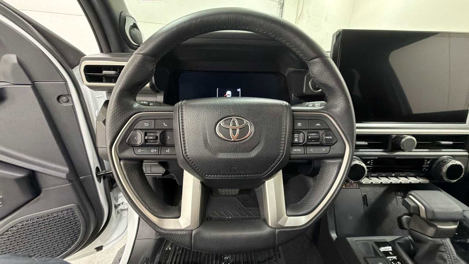 Thumbnail: 2025 Toyota 4Runner - 16