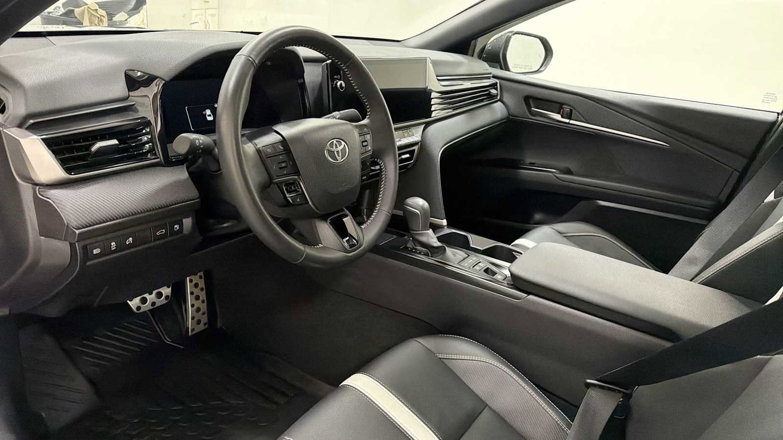 Thumbnail: 2025 Toyota Camry - 12