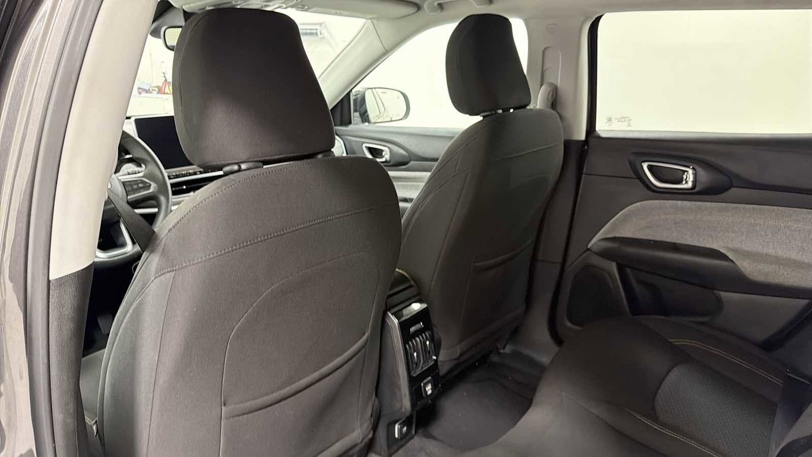 Thumbnail: 2022 Jeep Compass - 24