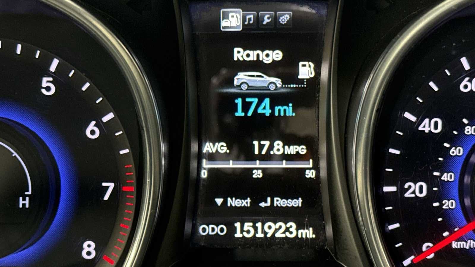 Thumbnail: 2014 Hyundai Santa Fe - 17