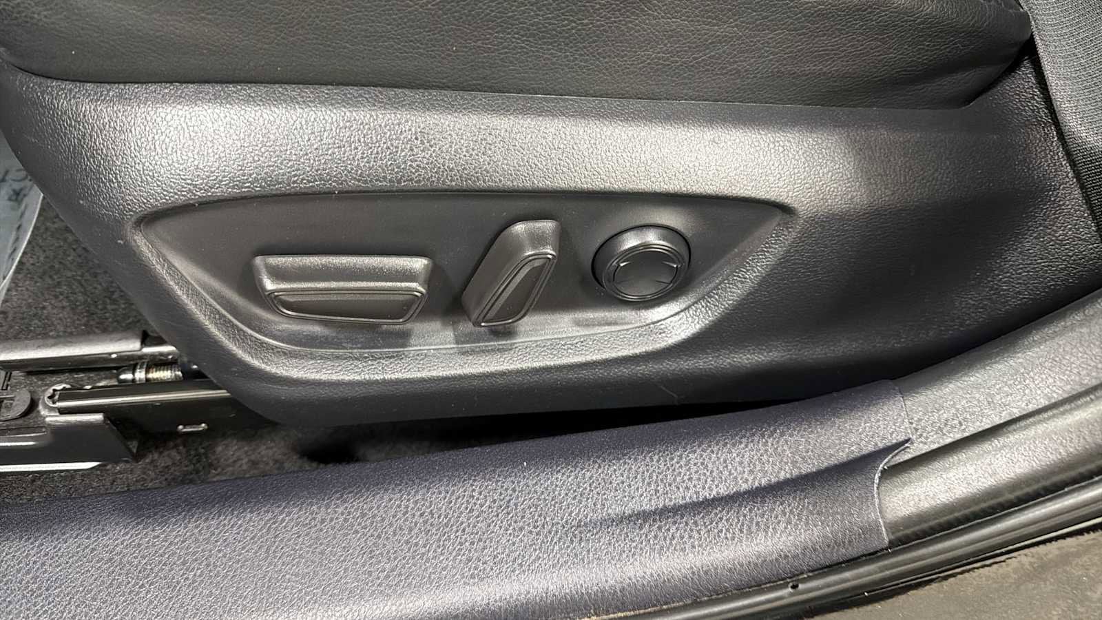 Thumbnail: 2024 Toyota Camry - 14