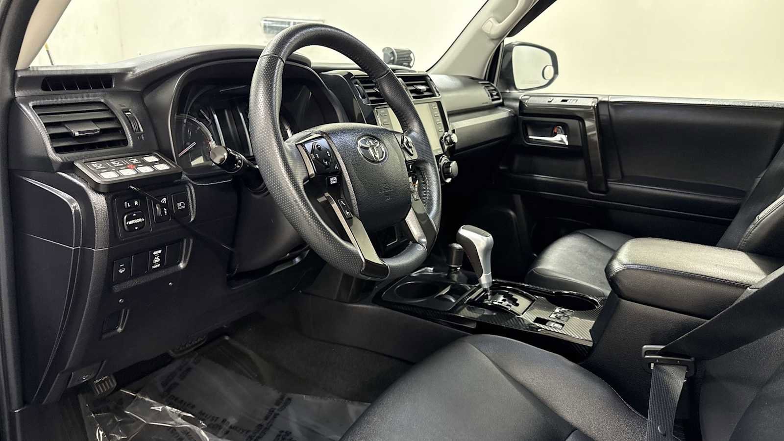 Thumbnail: 2021 Toyota 4Runner - 12