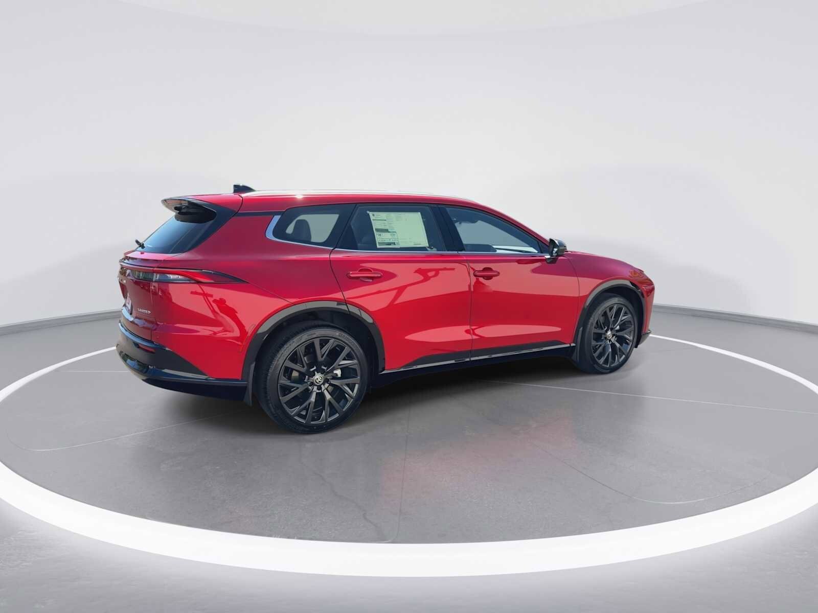 2026 Toyota Crown Signia Limited - Photo 8