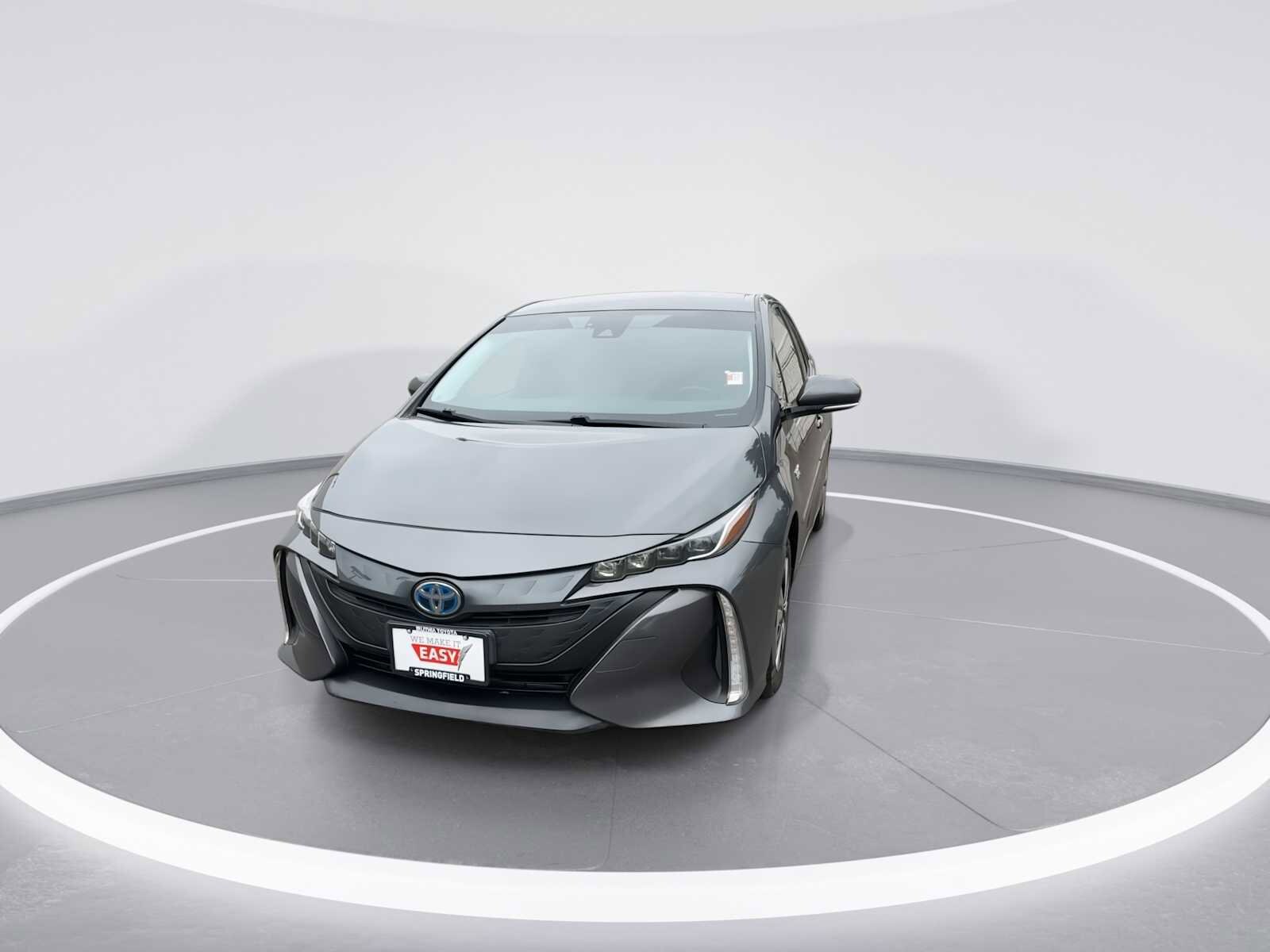 2018 Toyota Prius Prime Plus photo 3
