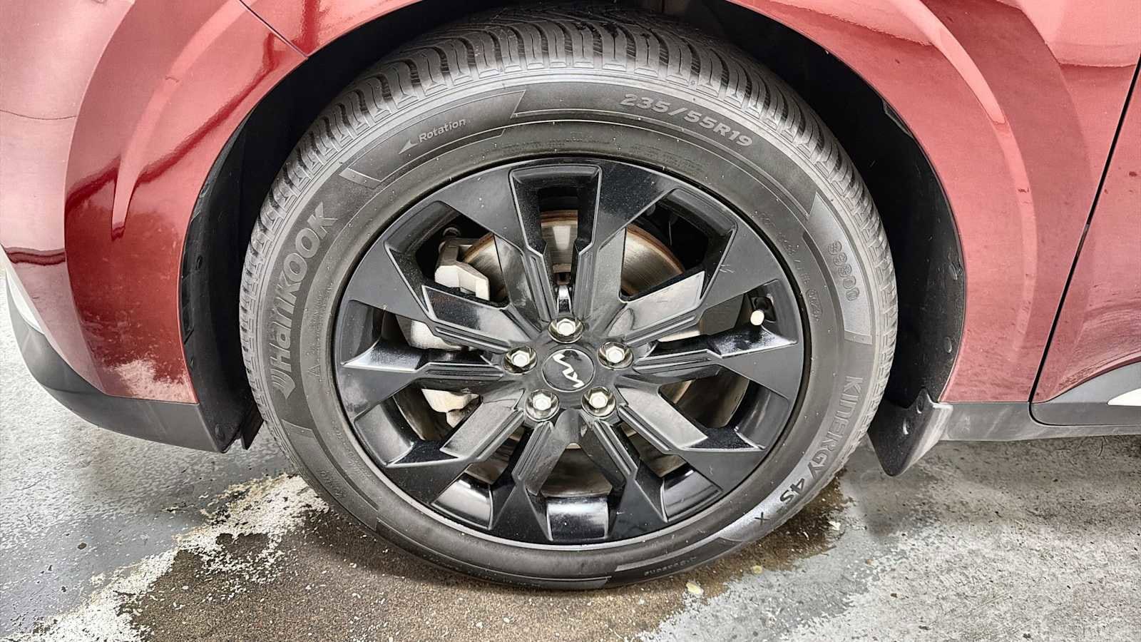 Thumbnail: 2022 Kia Carnival - 10