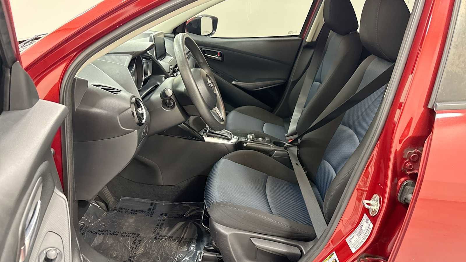 Thumbnail: 2018 Toyota Yaris iA - 13