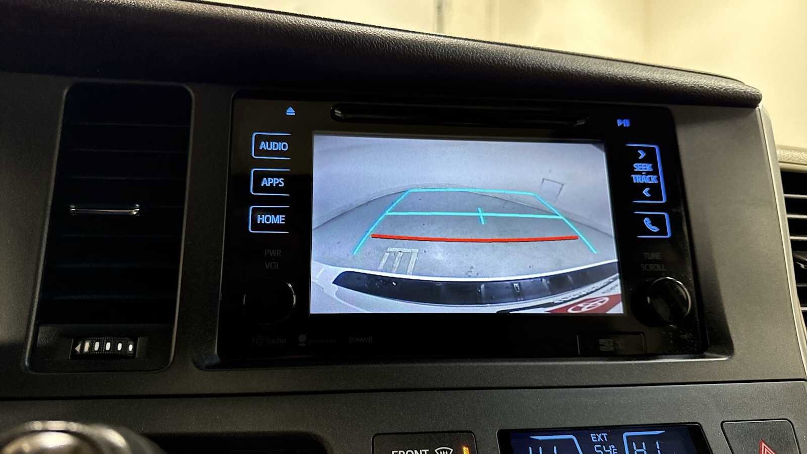 Thumbnail: 2017 Toyota Sienna - 19