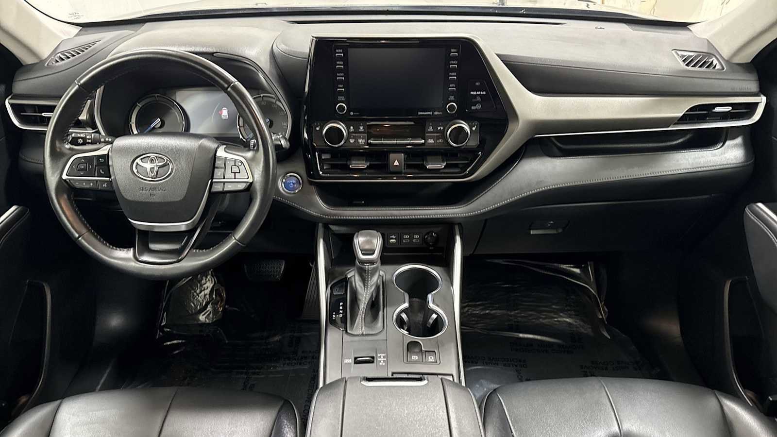 Thumbnail: 2022 Toyota Highlander - 27