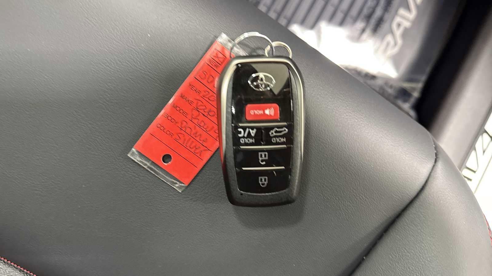 Thumbnail: 2025 Toyota RAV4 - 32