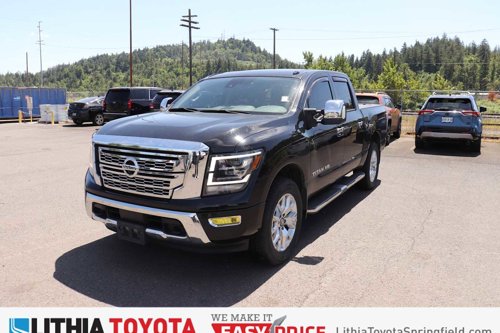2020 Nissan Titan SL 4X4 Crew Cab's photo
